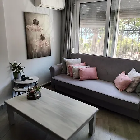 公寓 Margarita's House 2 *